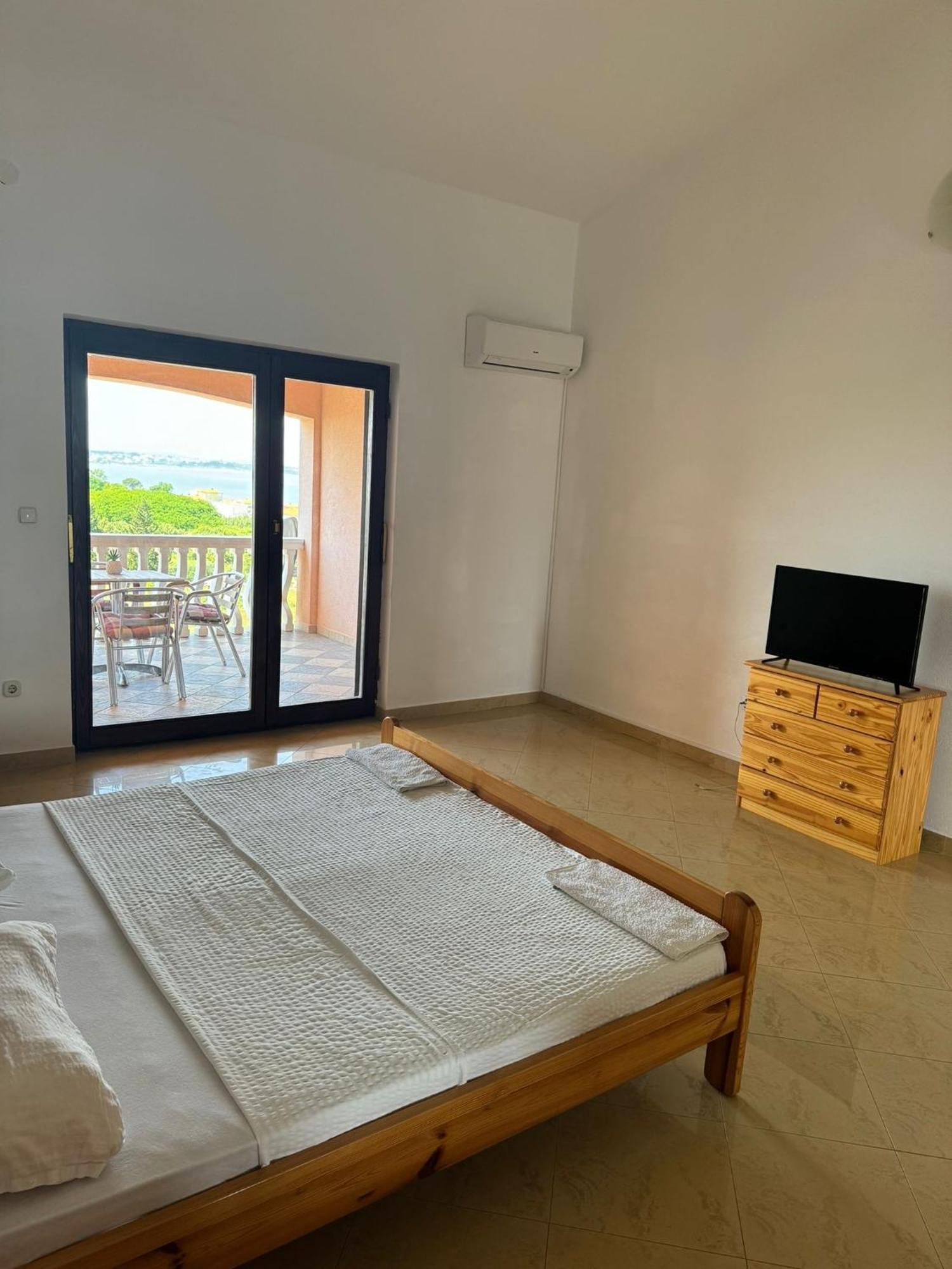 נין Apartments Bernarda 2 מראה חיצוני תמונה